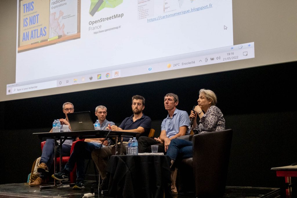 Table ronde "cartographie : un pouvoir citoyen ?" Olivier PLESSIS, Benoit RIBON, Matthieu NOUCHER, Sylvain GENEVOIS, Nepthys ZWER