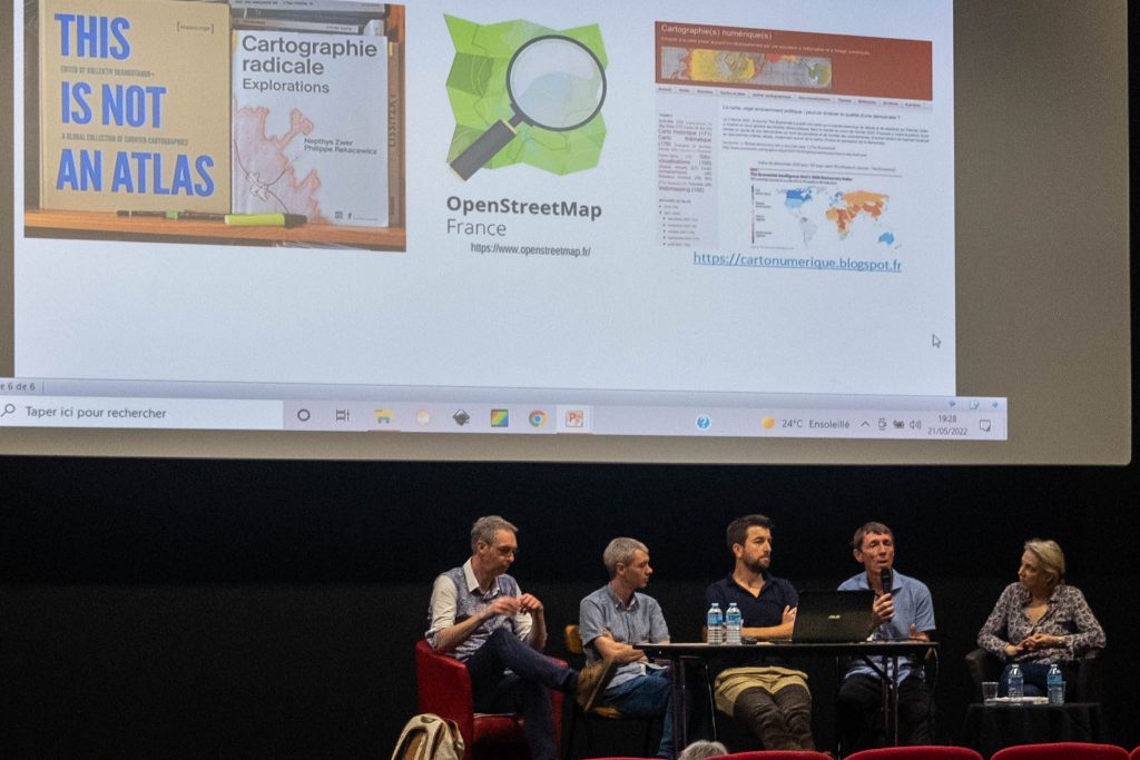 Table ronde "cartographie : un pouvoir citoyen ?" Olivier PLESSIS, Benoit RIBON, Matthieu NOUCHER, Sylvain GENEVOIS, Nepthys ZWER