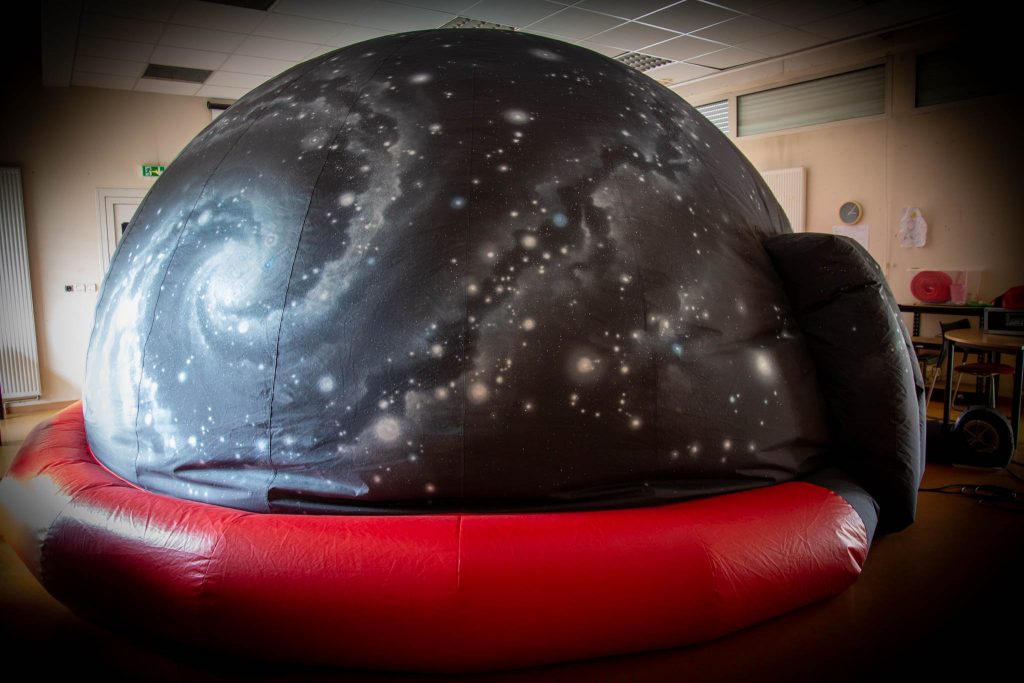 Le planétarium de l'Espace Mendes France de Poitiers avec Eric CHAPELLE
