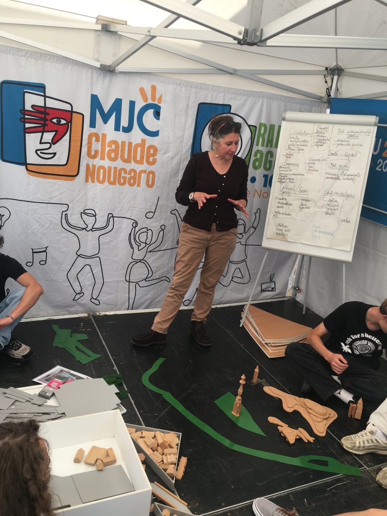Merci à Béatrice GUYONNET de la Communauté de Communes de Vienne et Gartempe pour les nombreux Atelier scolaires
